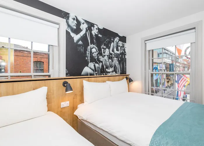 The Auld Dubliner Hotel